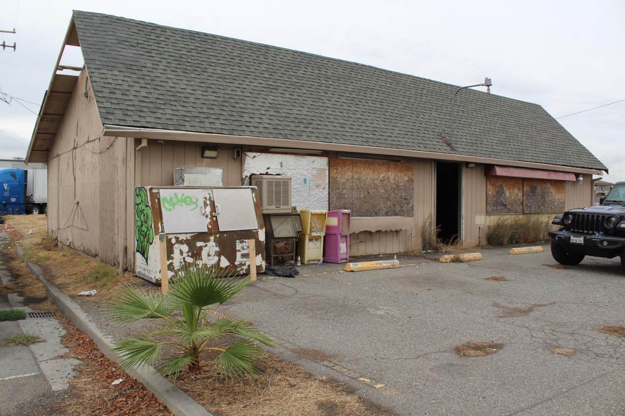 3090 Hwy 99W - Photo 1