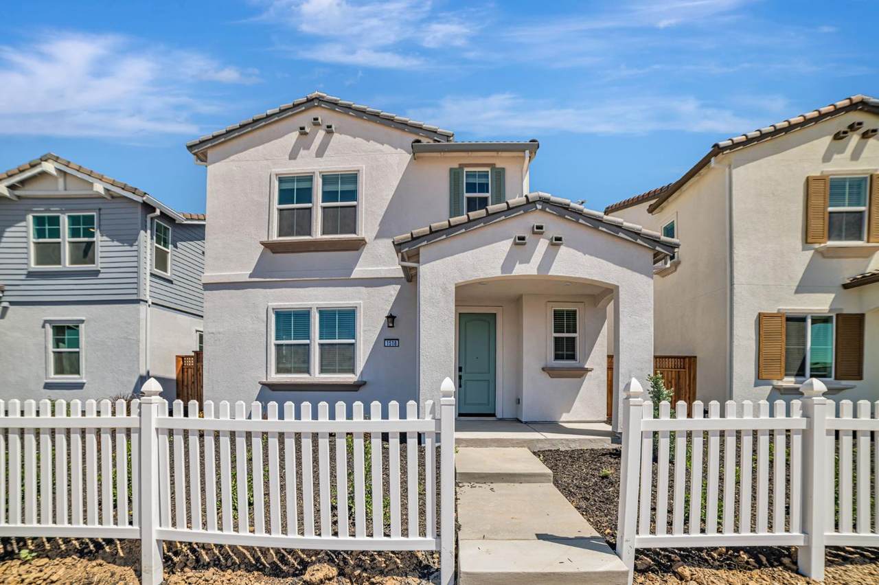 1518 Central Parkway - Photo 1