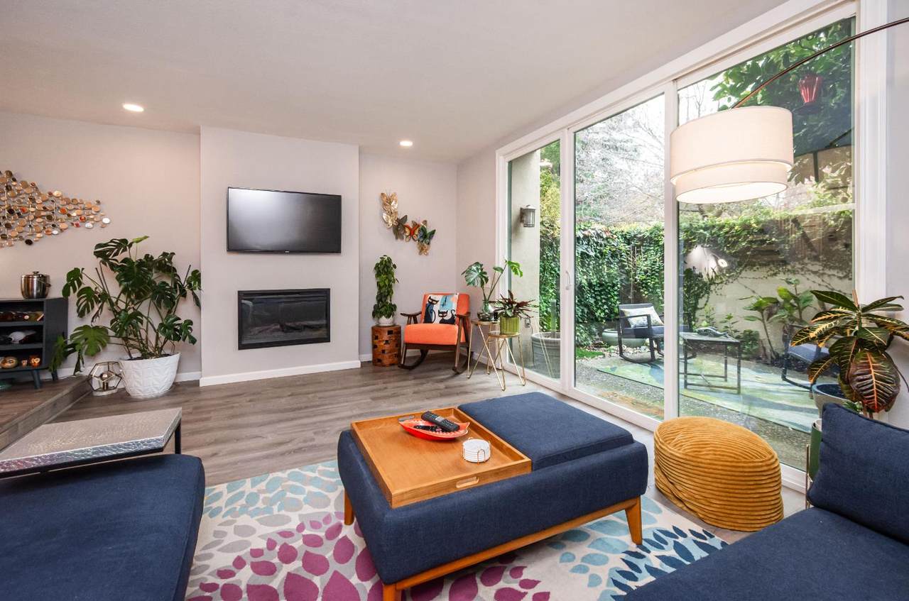 898 Woodside Lane - Photo 1