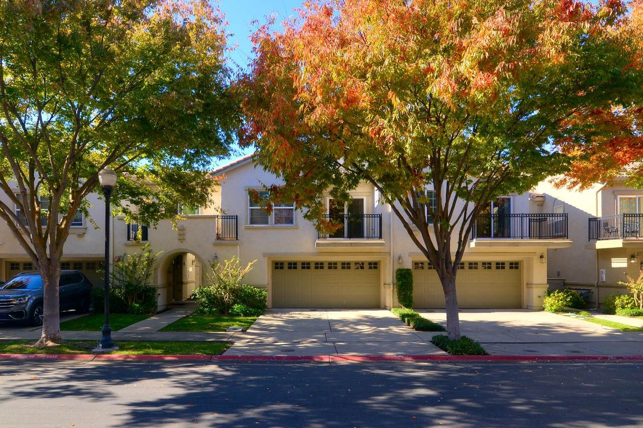 3301 N. Park Drive - Photo 1