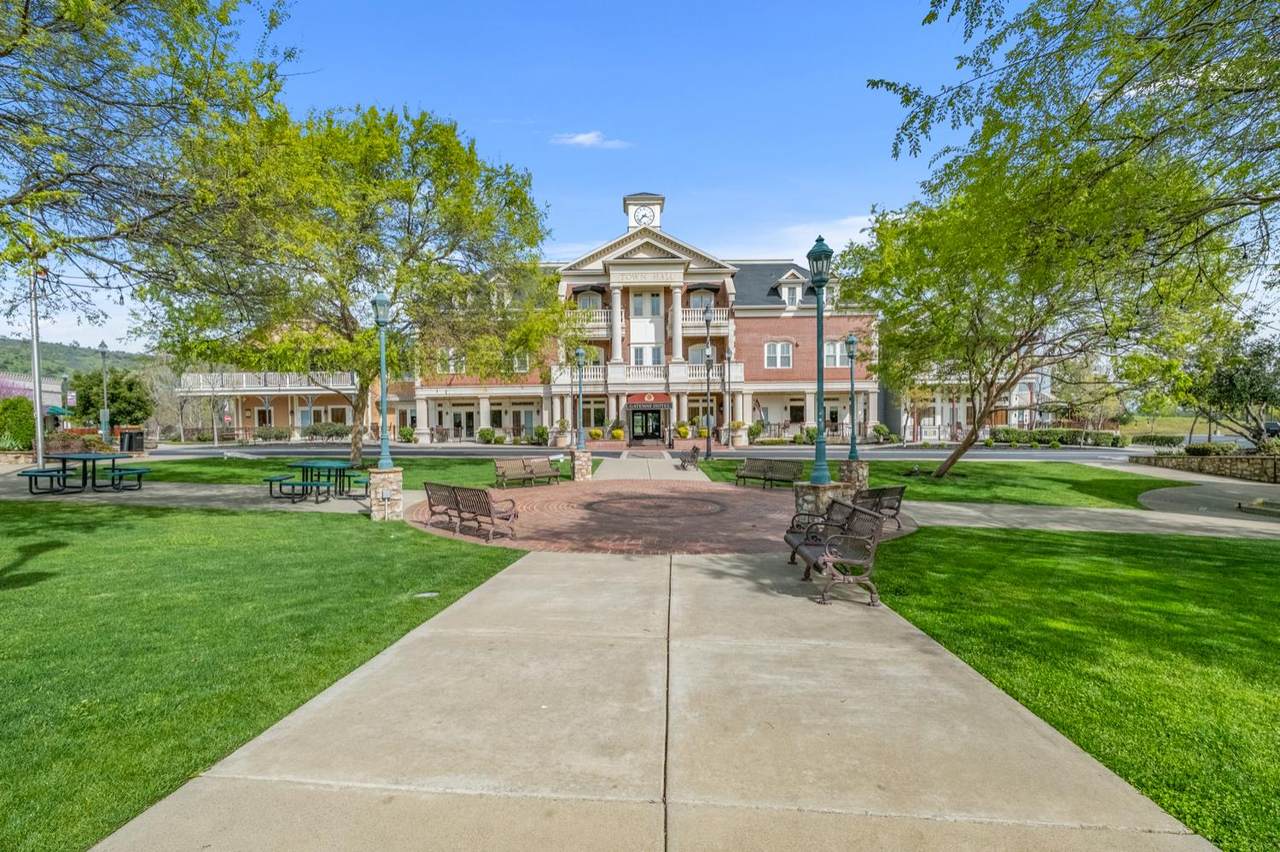 225 Stone St. - Photo 1