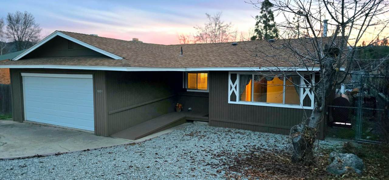 809 North Street - Photo 1