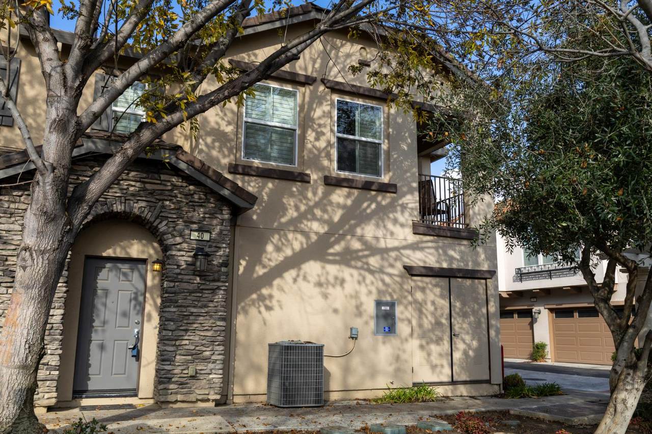 40 Luna Loca Lane - Photo 1