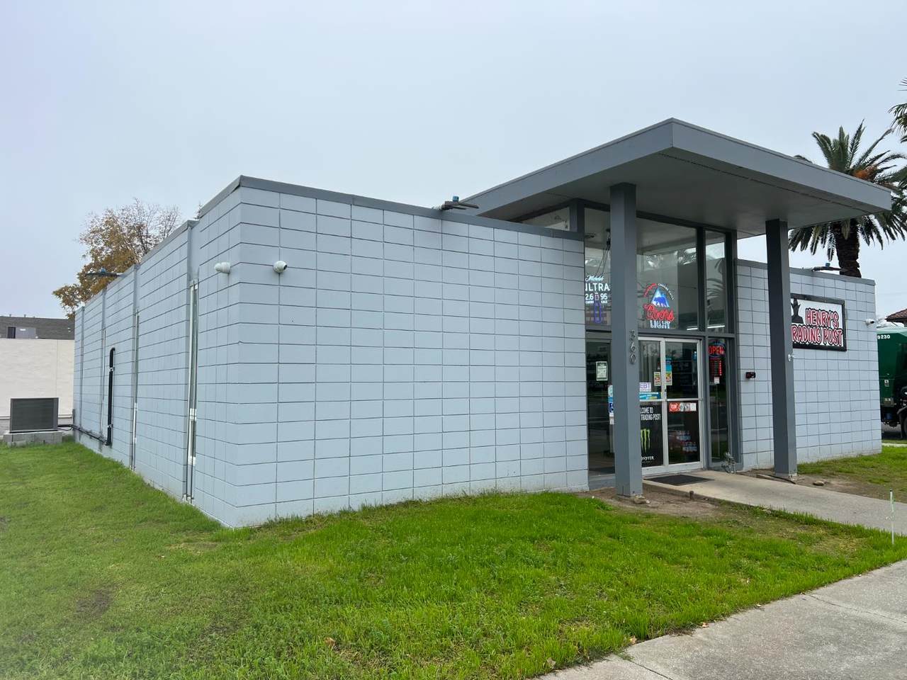 360 Sycamore Street - Photo 1