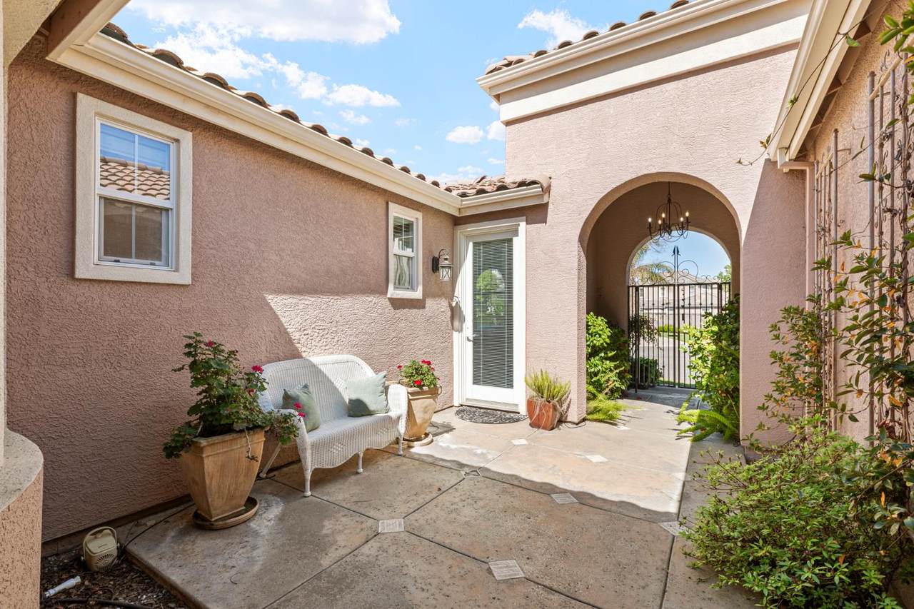 https://bt-photos.global.ssl.fastly.net/sacramento/1280_boomver_1_560963443-2.jpg