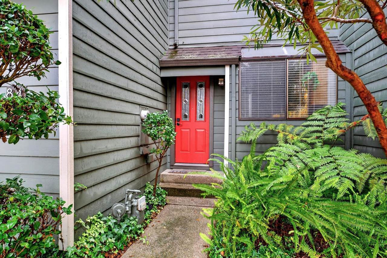 8667 Mariners Drive - Photo 1