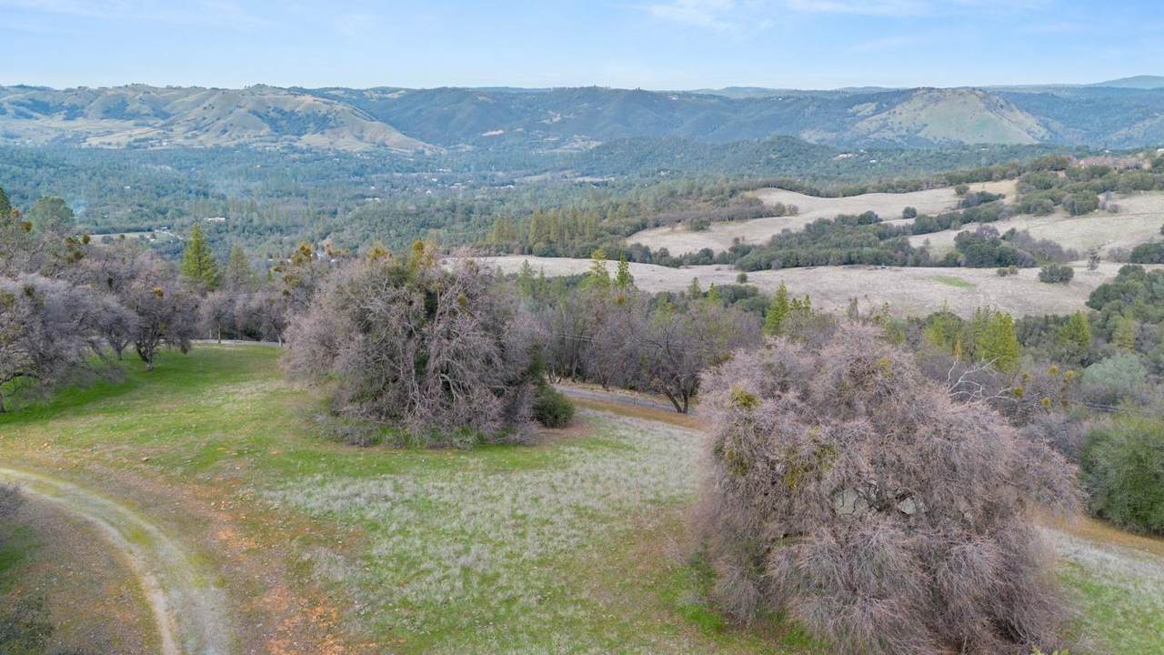 5080 Thompson Hill Road - Photo 1