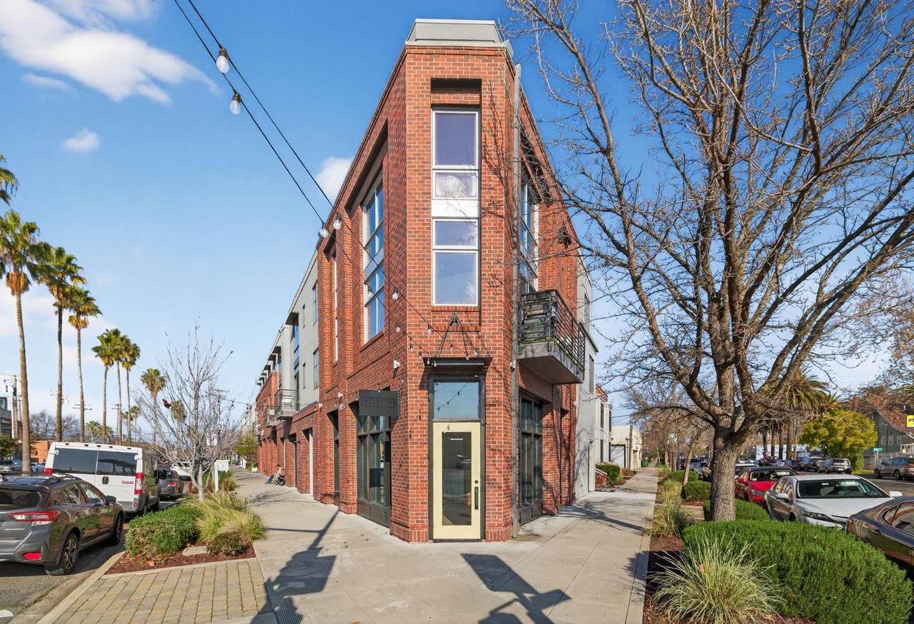 3433 Broadway - Photo 1