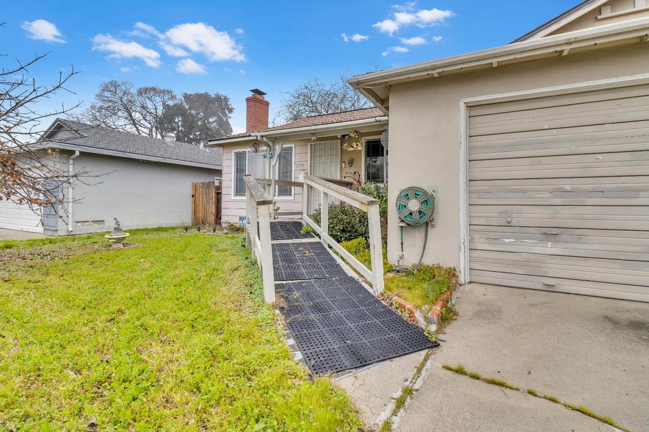 https://bt-photos.global.ssl.fastly.net/sacramento/1280_boomver_1_560972911-2.jpg