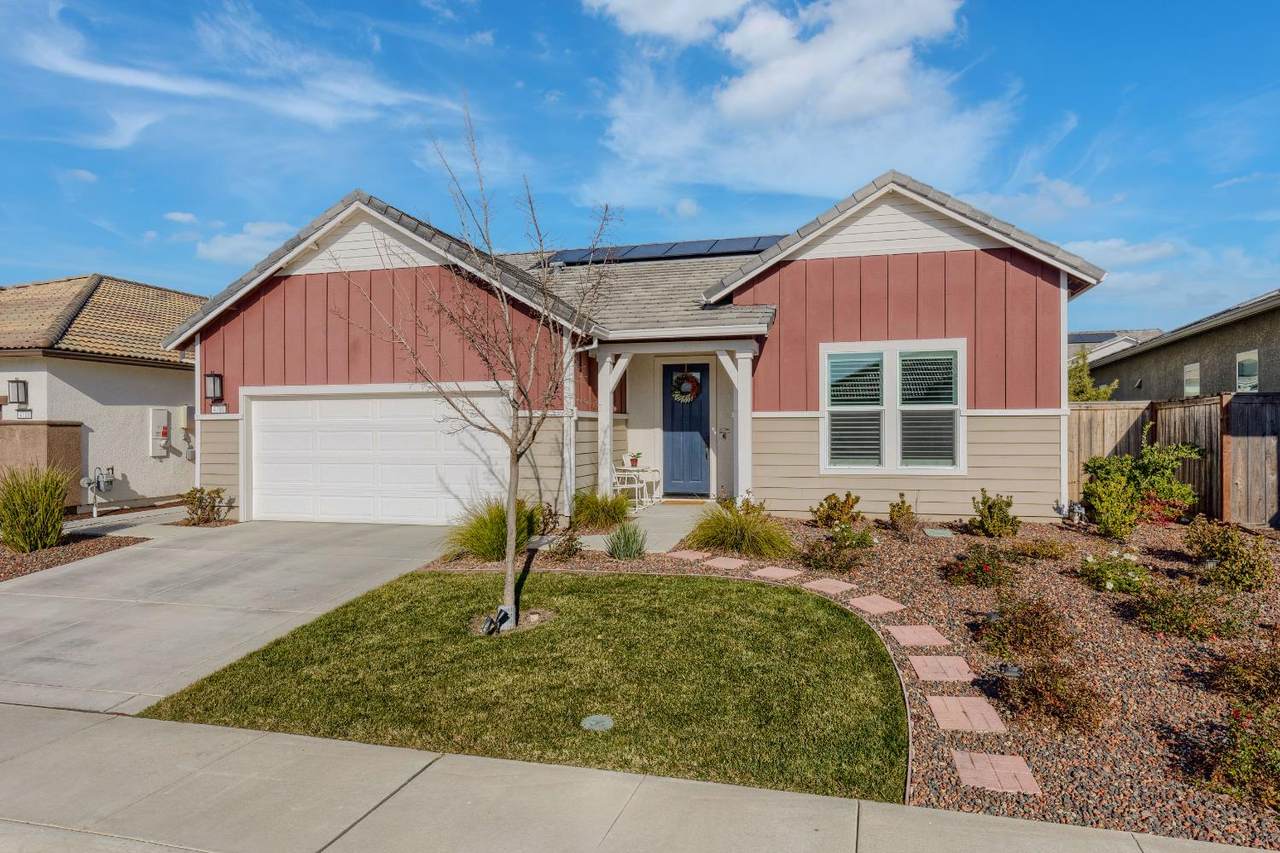 4700 Trumpet Lily Way - Photo 1