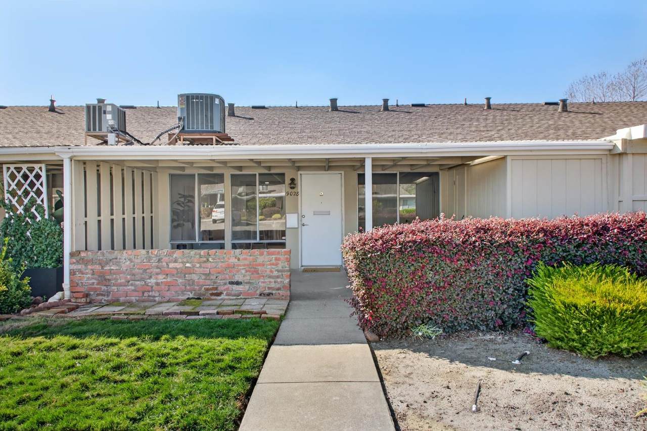 9028 Craydon Circle - Photo 1