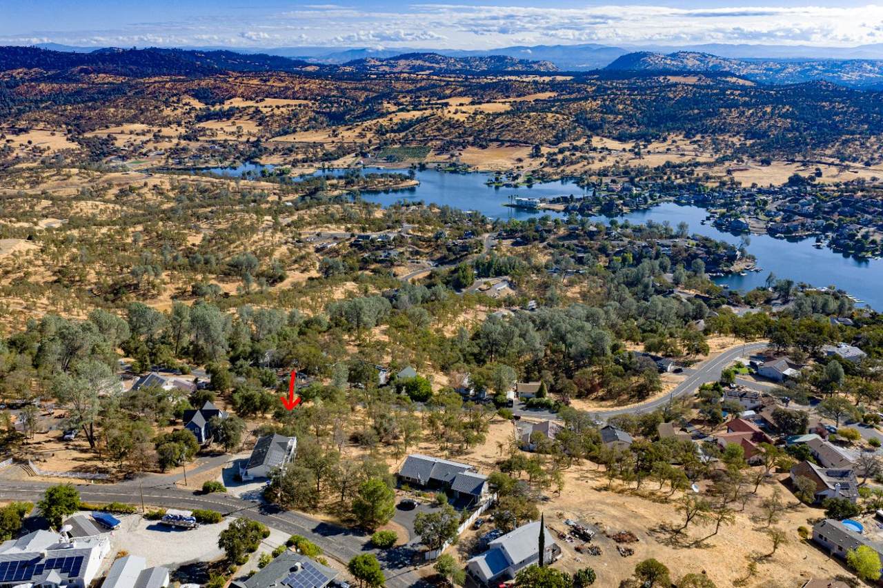 4822 Bayview Drive - Photo 1