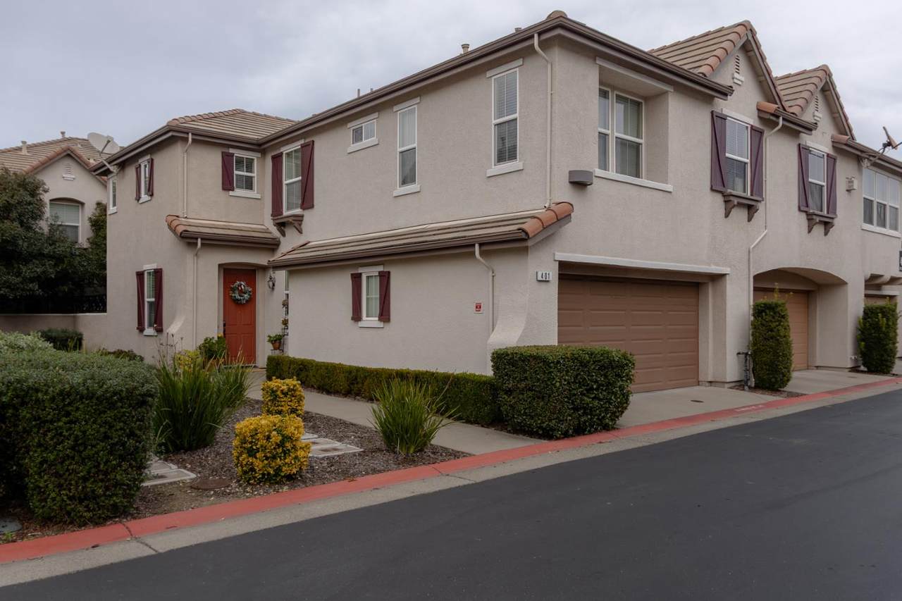 401 Picasso Way - Photo 1