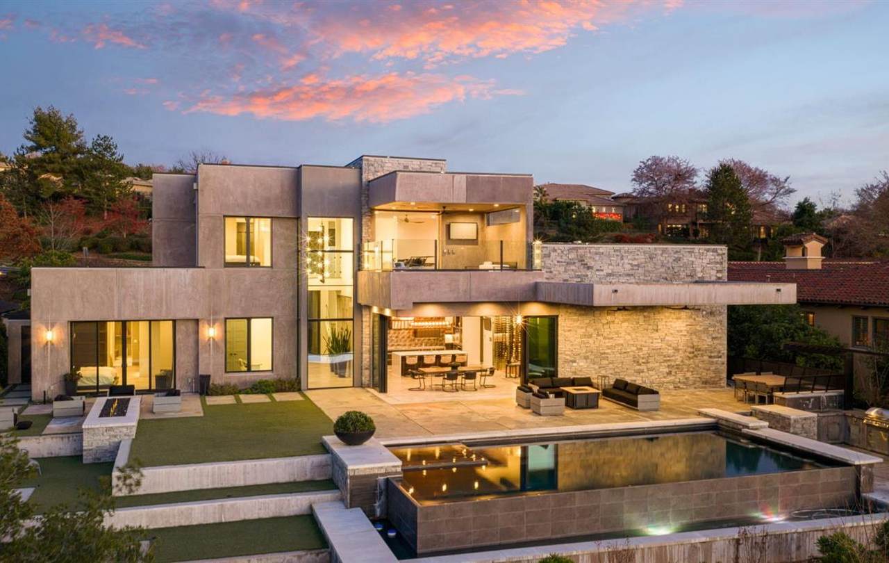 4573 Greenview Drive - Photo 1