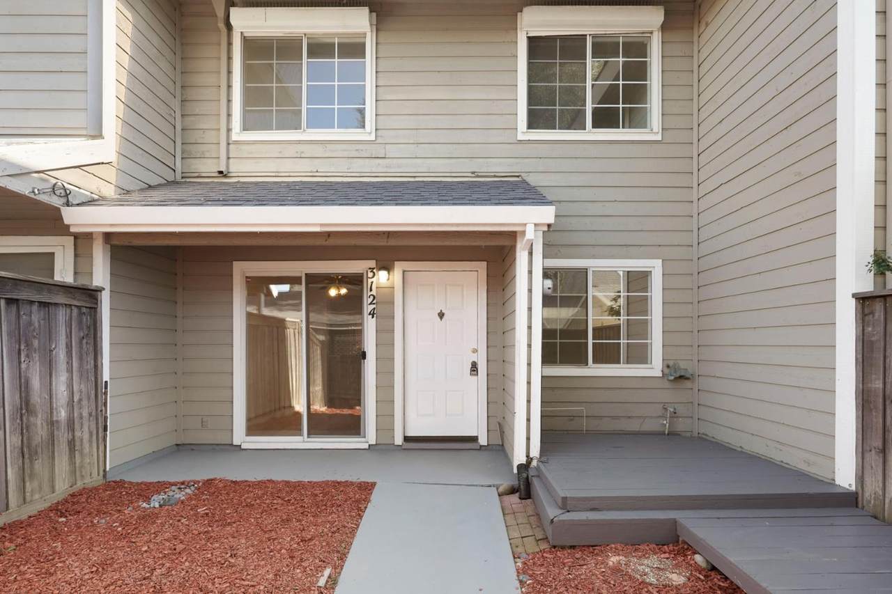 3124 Woods Circle - Photo 1