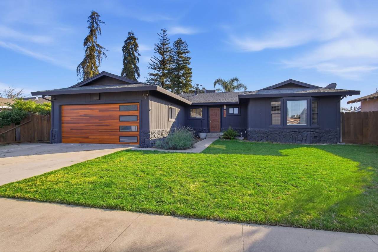 680 Sherri Way - Photo 1