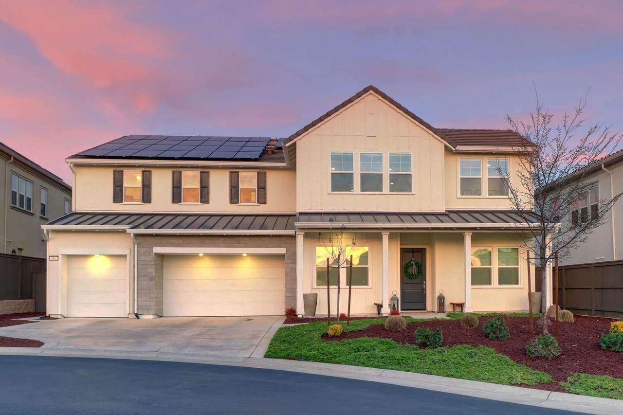 810 Fallen Log Court - Photo 1