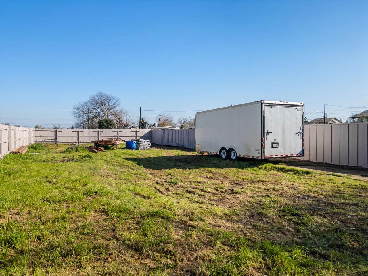 7431 Citrus Avenue - Photo 1