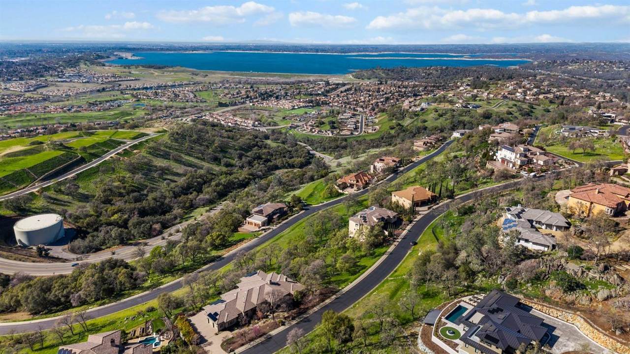 47 Powers Drive - Photo 1