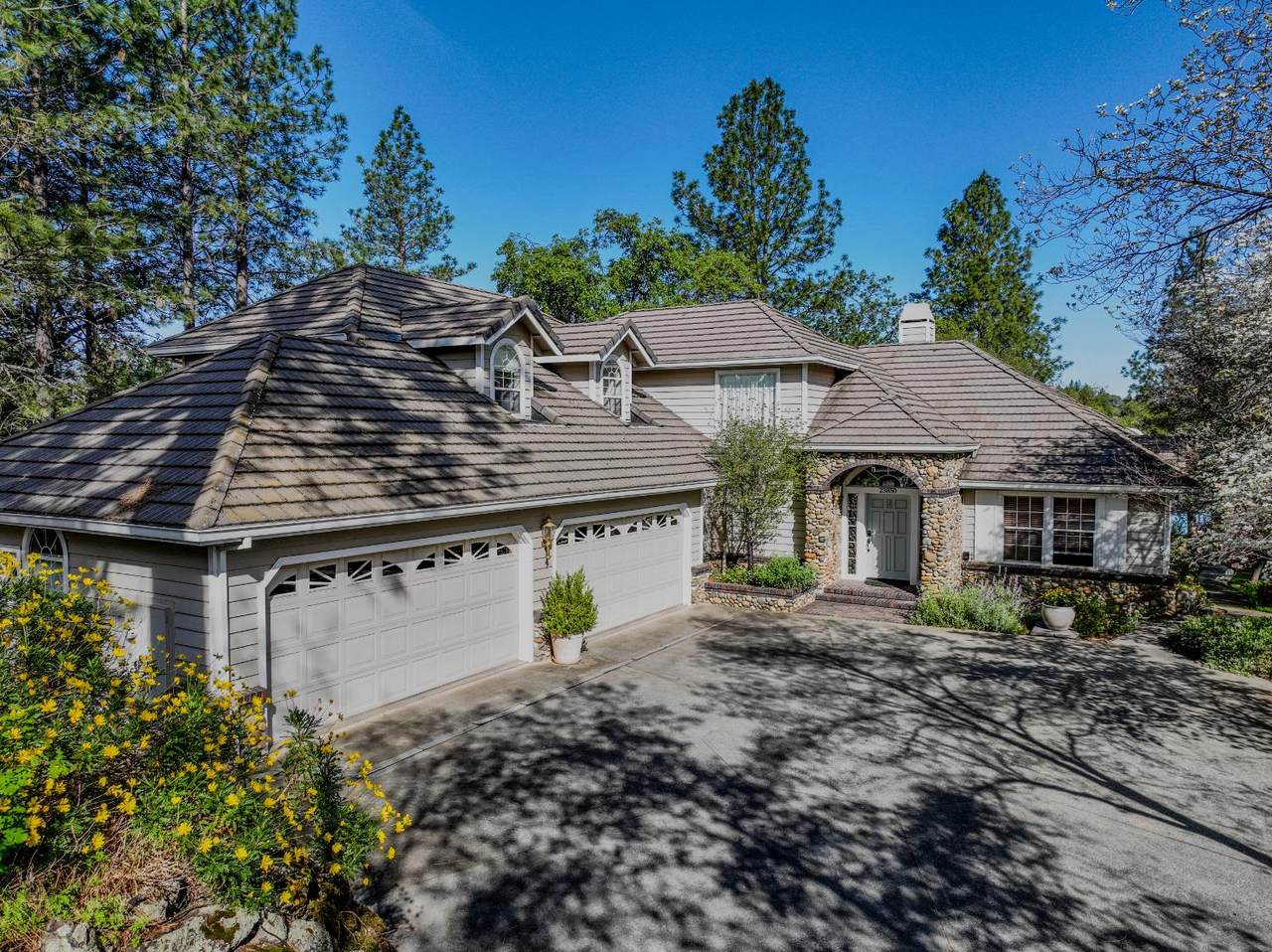 https://bt-photos.global.ssl.fastly.net/sacramento/1280_boomver_1_561035477-2.jpg
