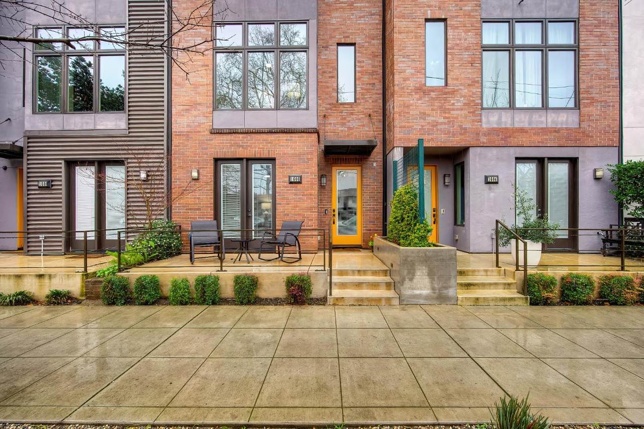 1606 20th Street - Photo 1