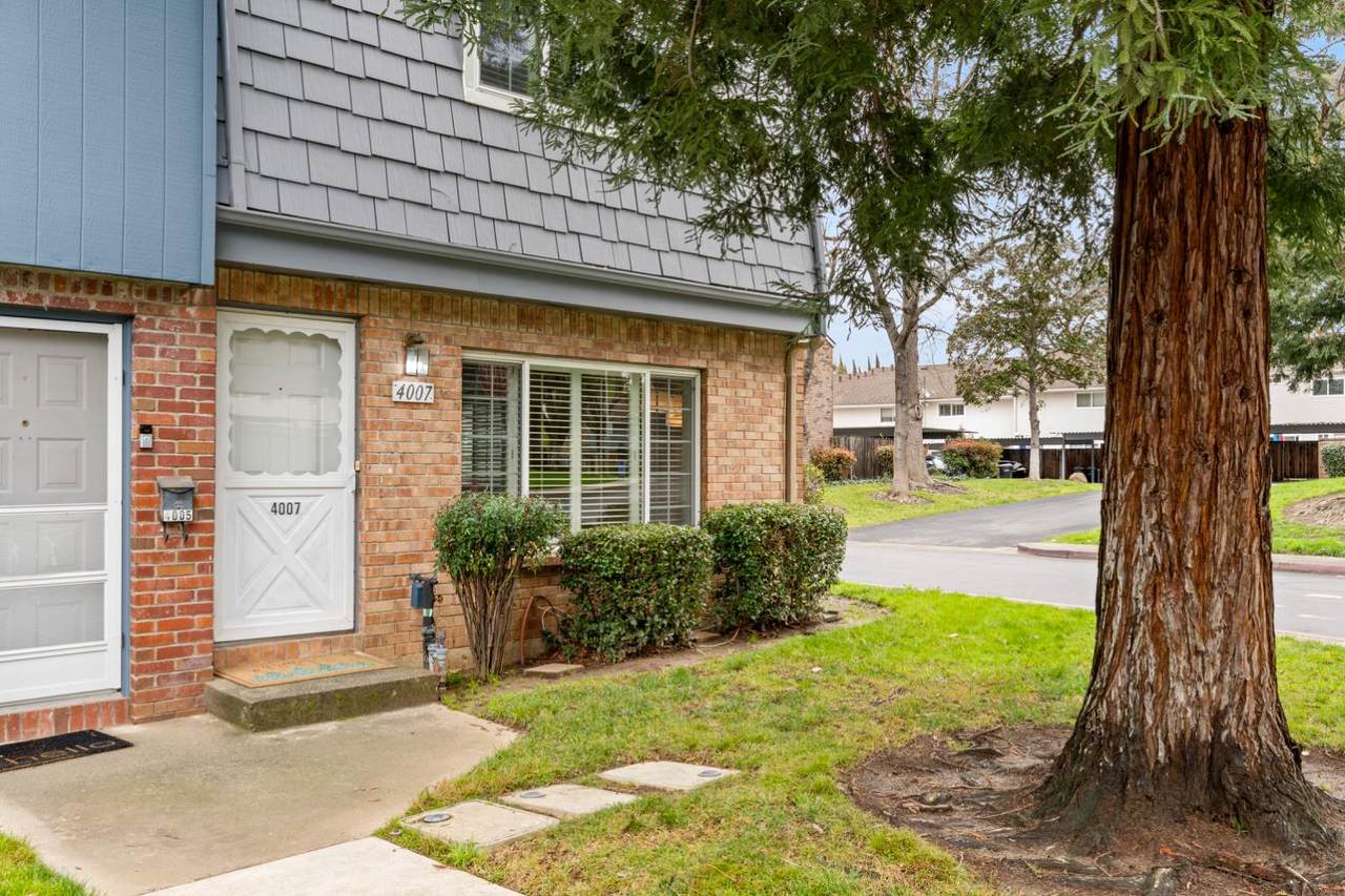 4007 Oak Villa Circle - Photo 1