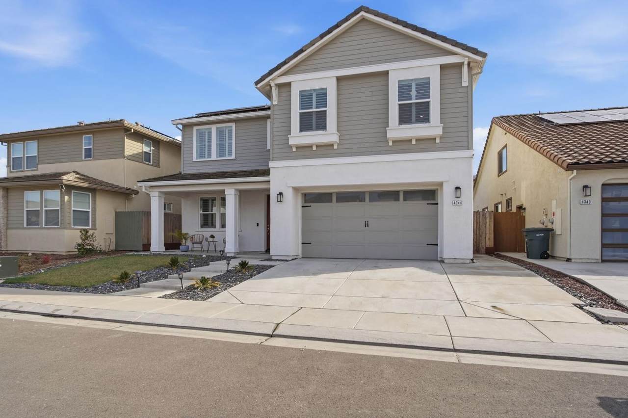 4344 Icon Avenue - Photo 1