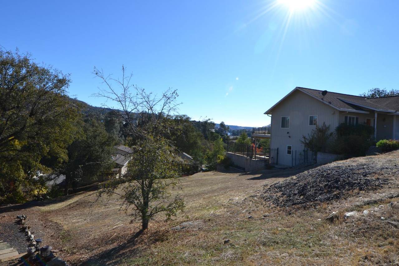 501 Indian Hill Road - Photo 1