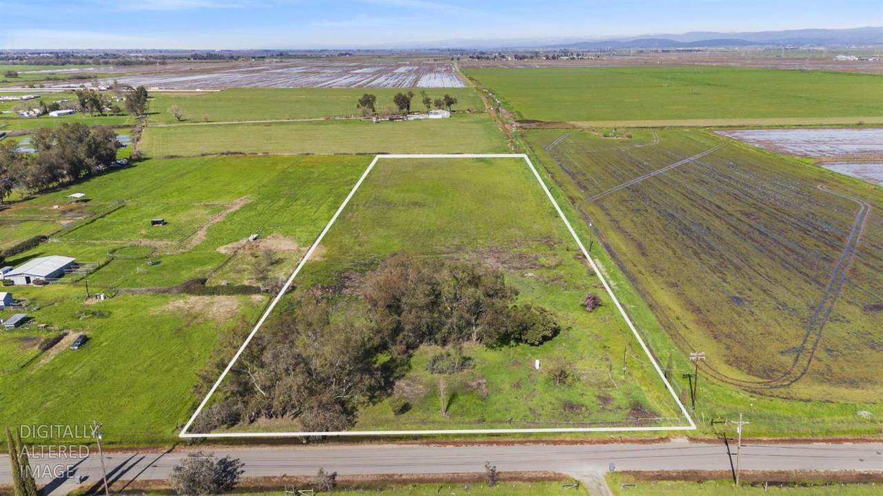 3323 Erle Road - Photo 1