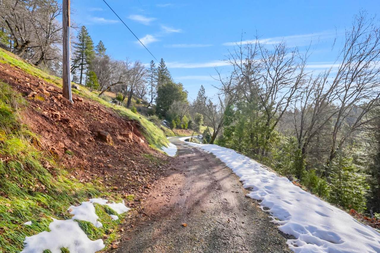 1191 Barney Way - Photo 1