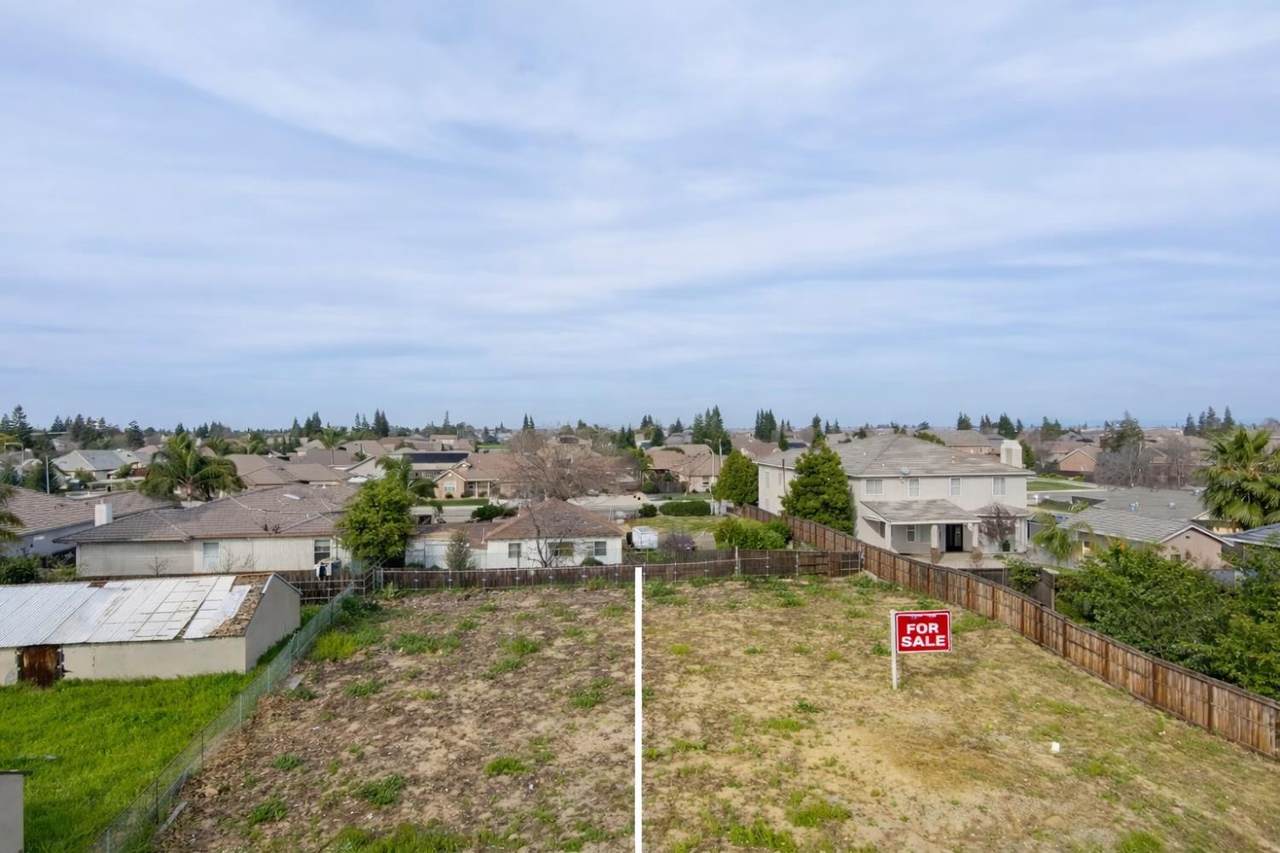 163 Franklin Avenue - Photo 1