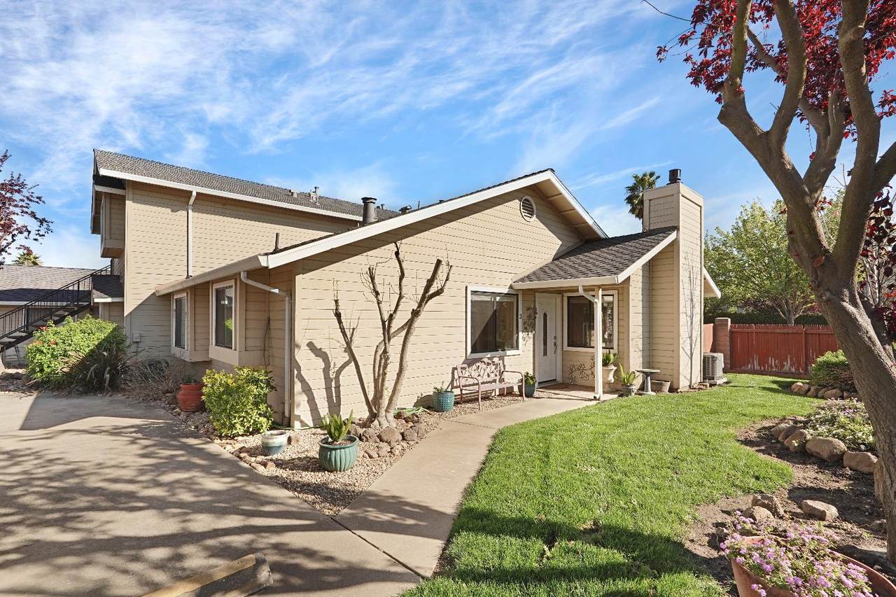 1927 Mills Avenue - Photo 1