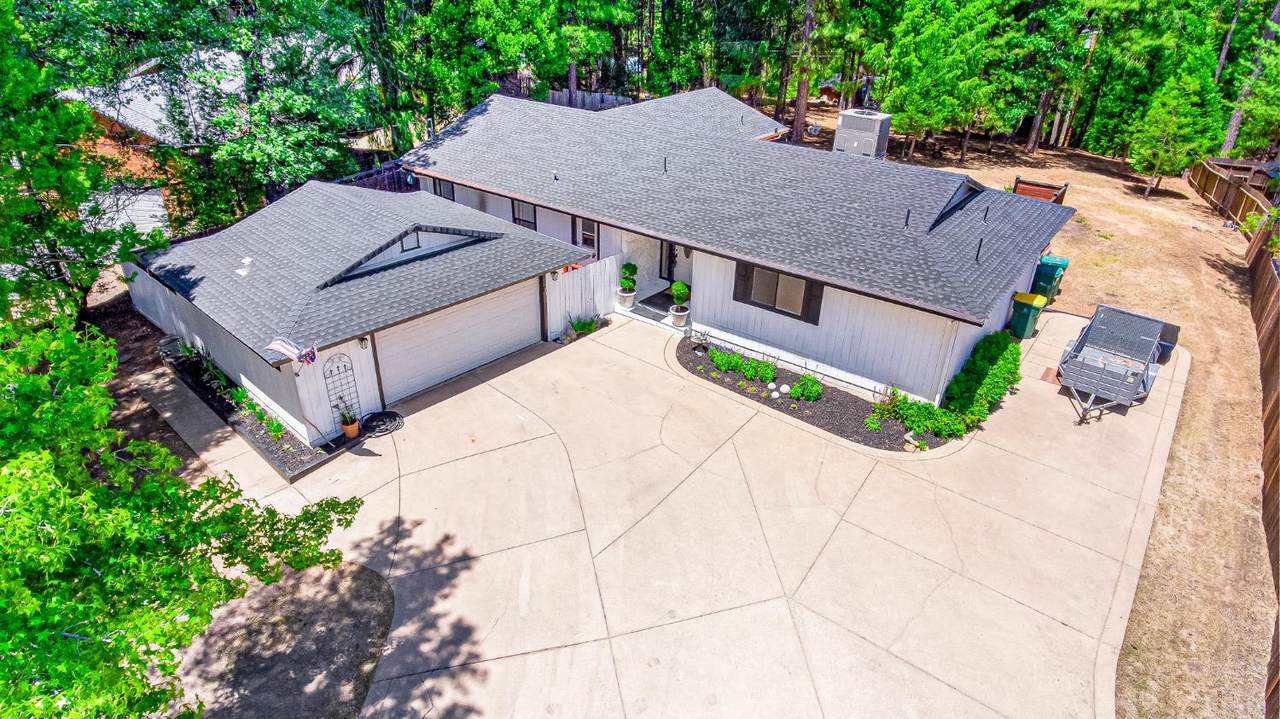 5685 Daisy Circle - Photo 1