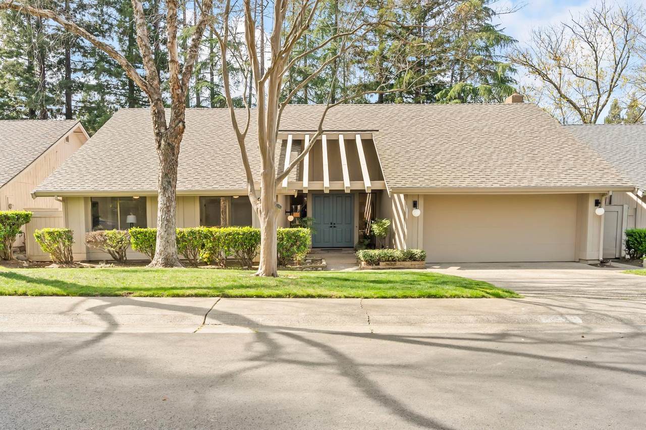 5350 Terrace Oak Circle - Photo 1