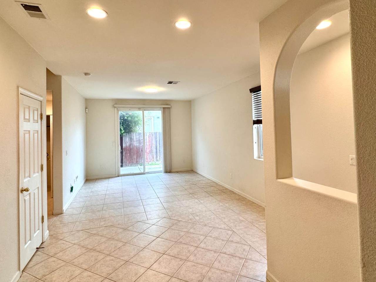 https://bt-photos.global.ssl.fastly.net/sacramento/1280_boomver_1_561055112-2.jpg