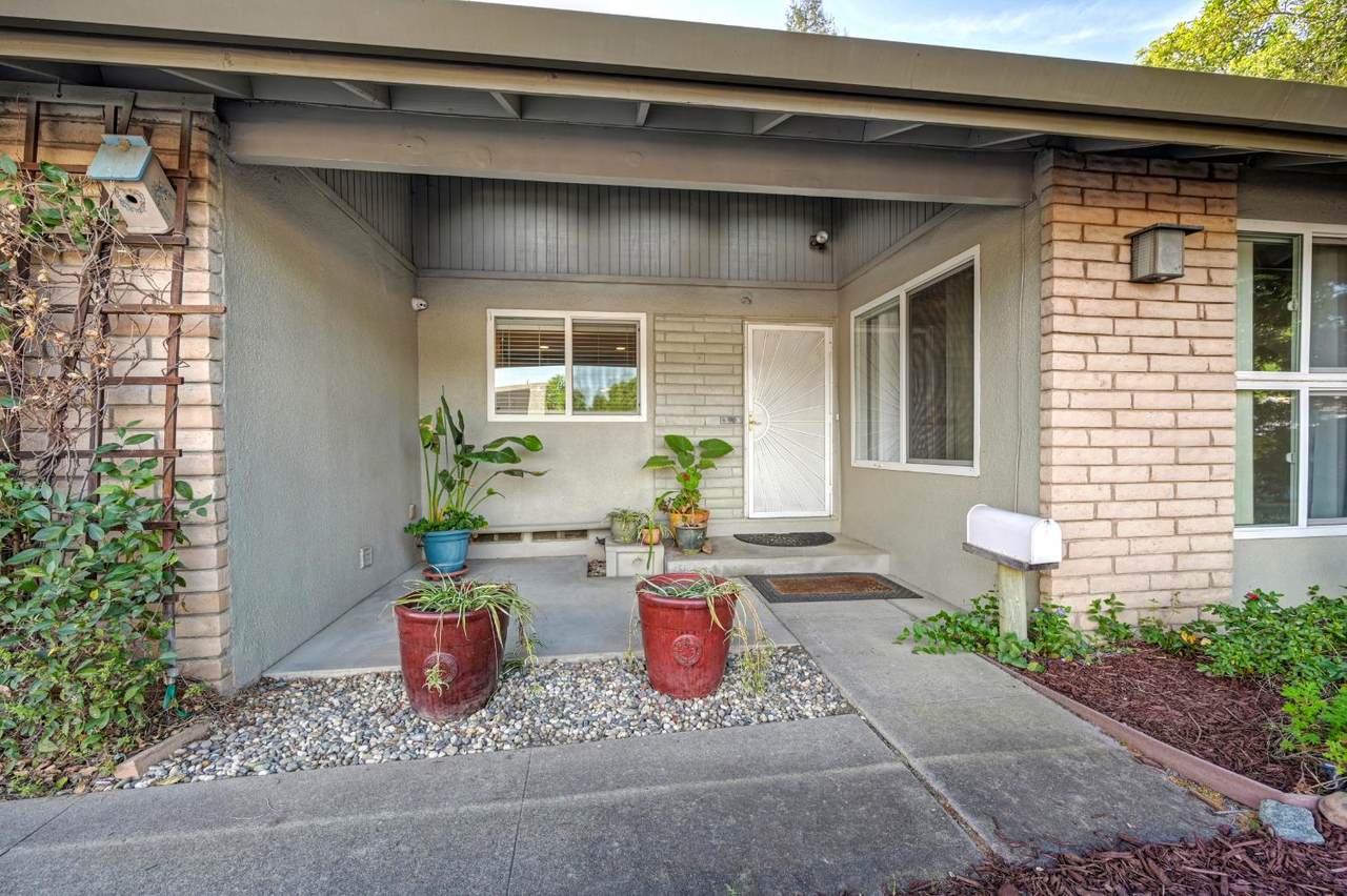 https://bt-photos.global.ssl.fastly.net/sacramento/1280_boomver_1_561055201-2.jpg