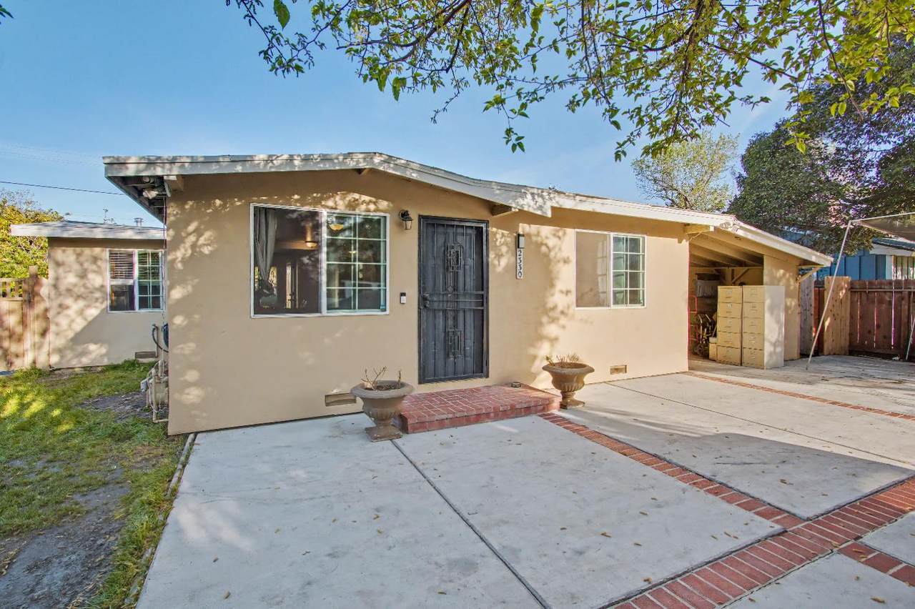 2330 Meadowbrook Avenue - Photo 1