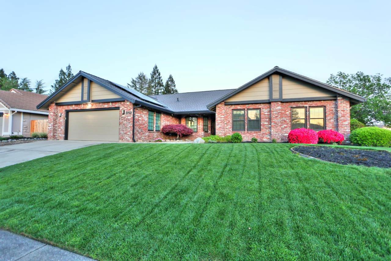 3802 Sweetwater Drive - Photo 1