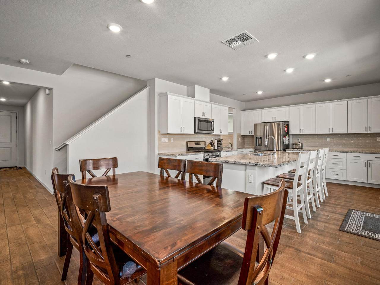 https://bt-photos.global.ssl.fastly.net/sacramento/1280_boomver_1_561059389-2.jpg
