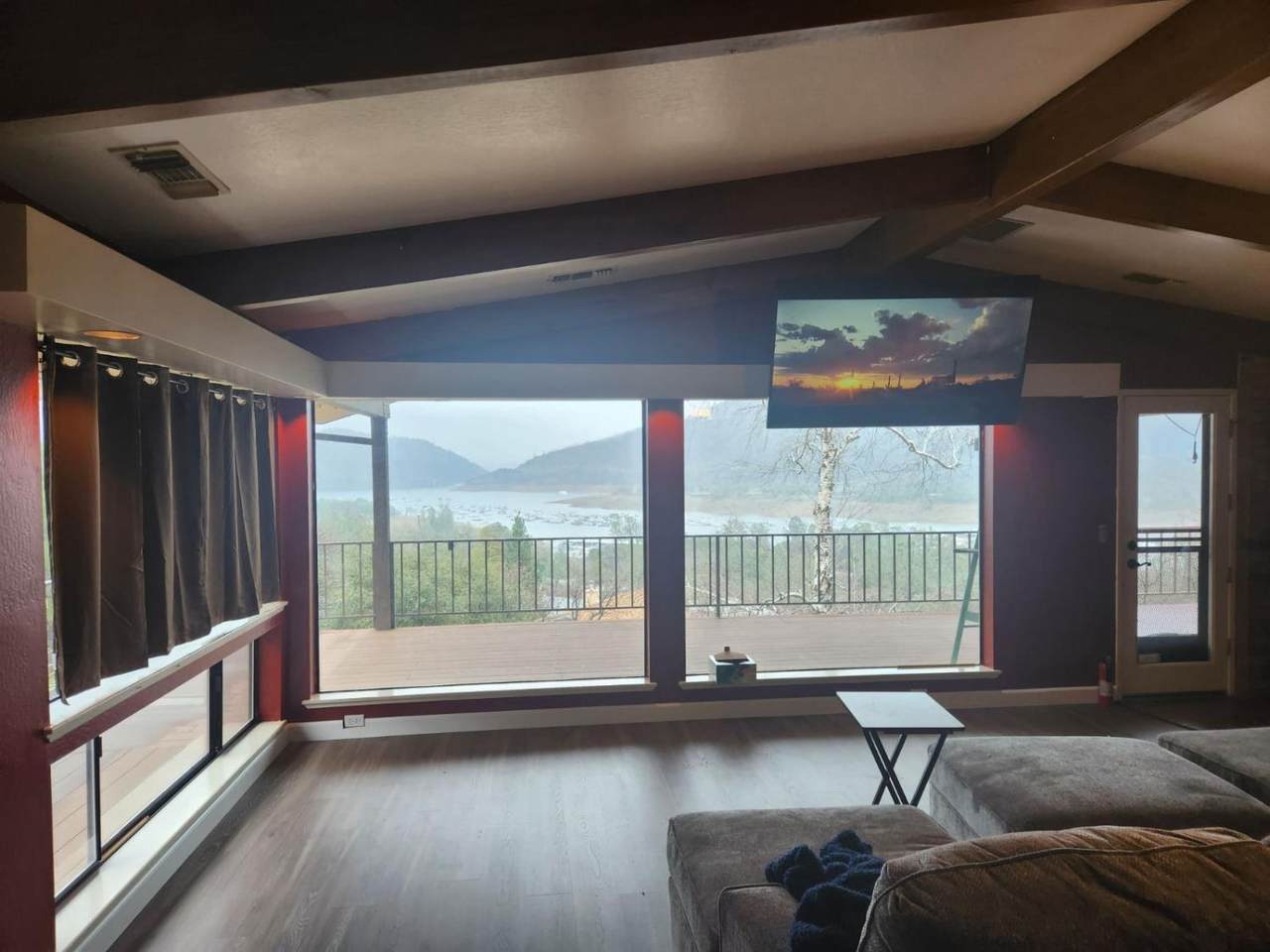 5411 Royal Oaks Drive - Photo 1