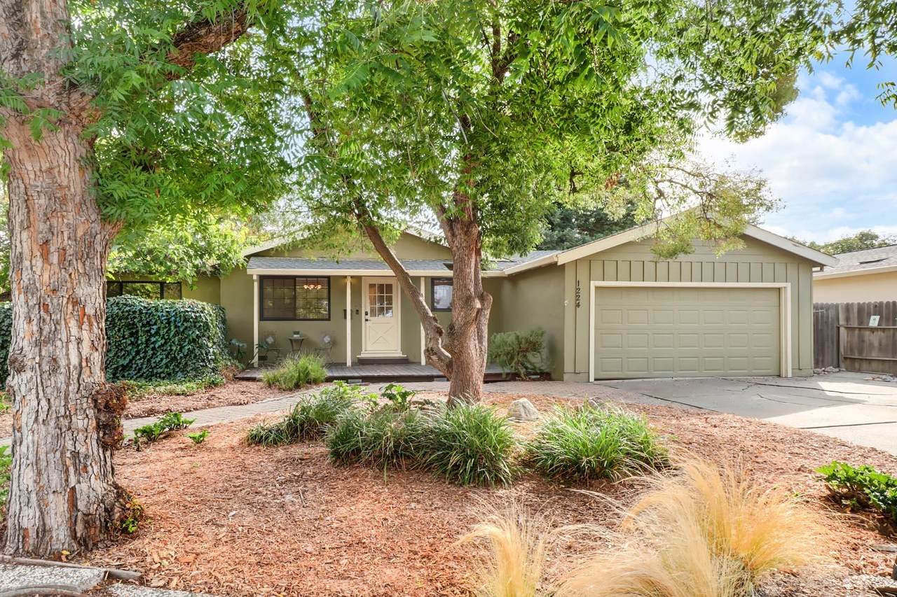 1224 Spruce Lane - Photo 1