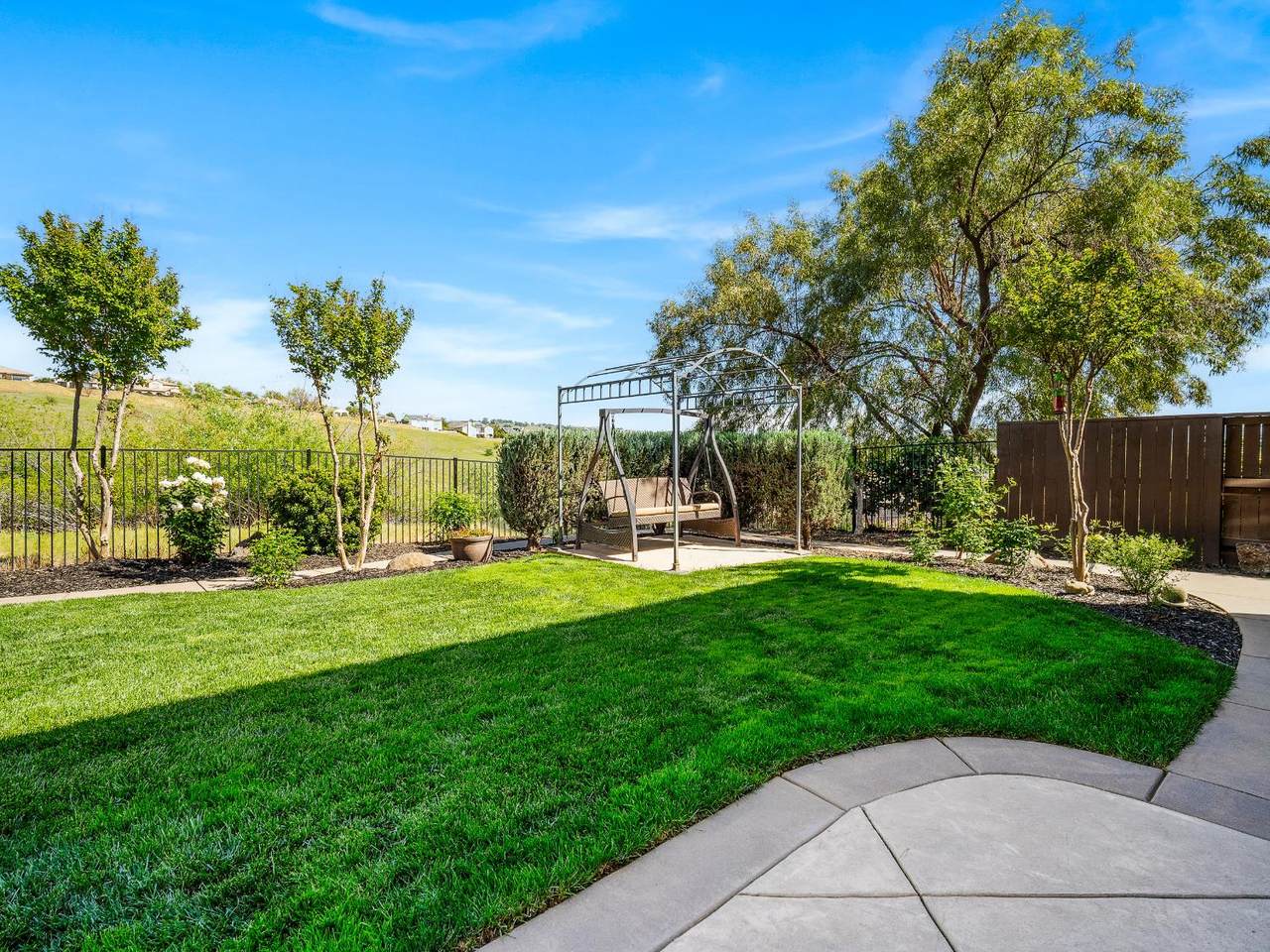 https://bt-photos.global.ssl.fastly.net/sacramento/1280_boomver_1_561059587-2.jpg