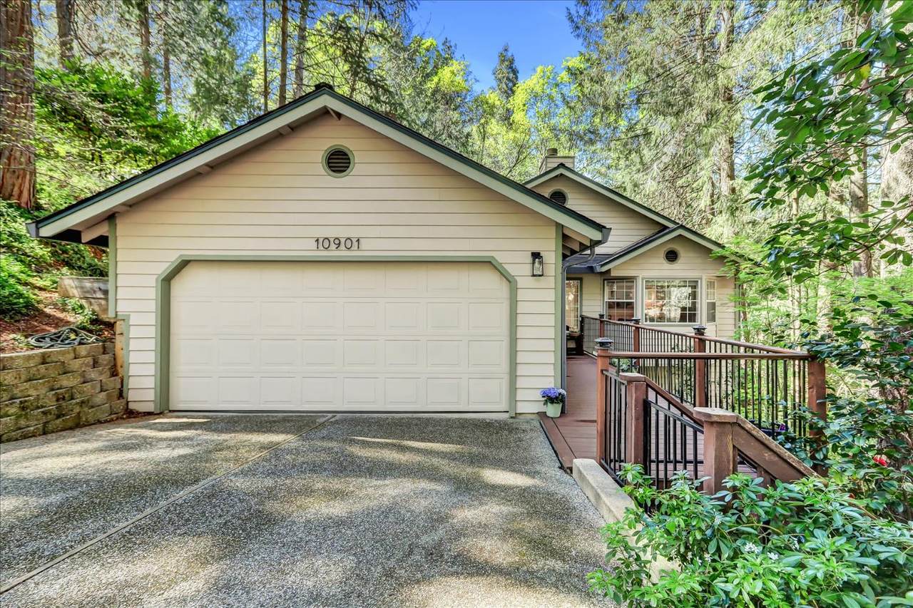 10901 Footwall Drive - Photo 1