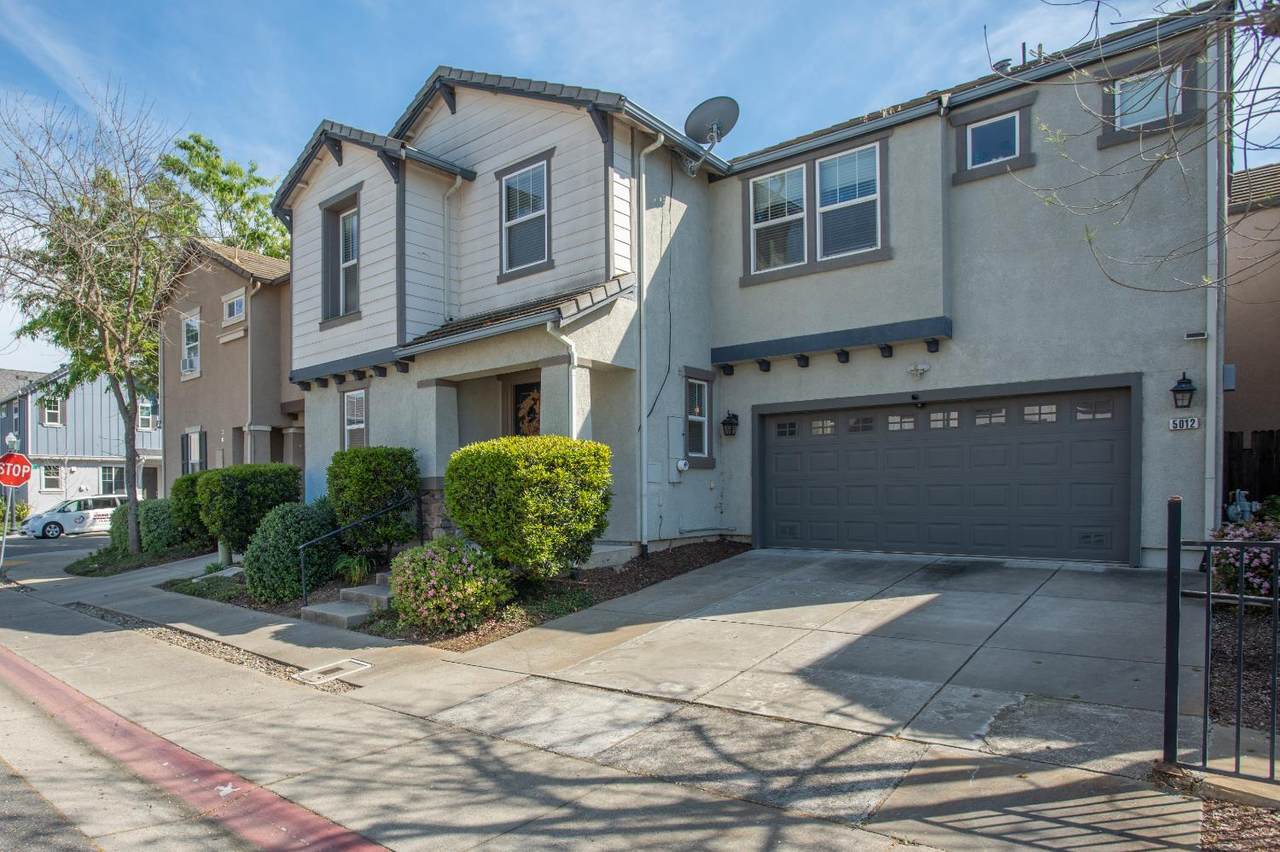 5012 Wuthering Avenue - Photo 1