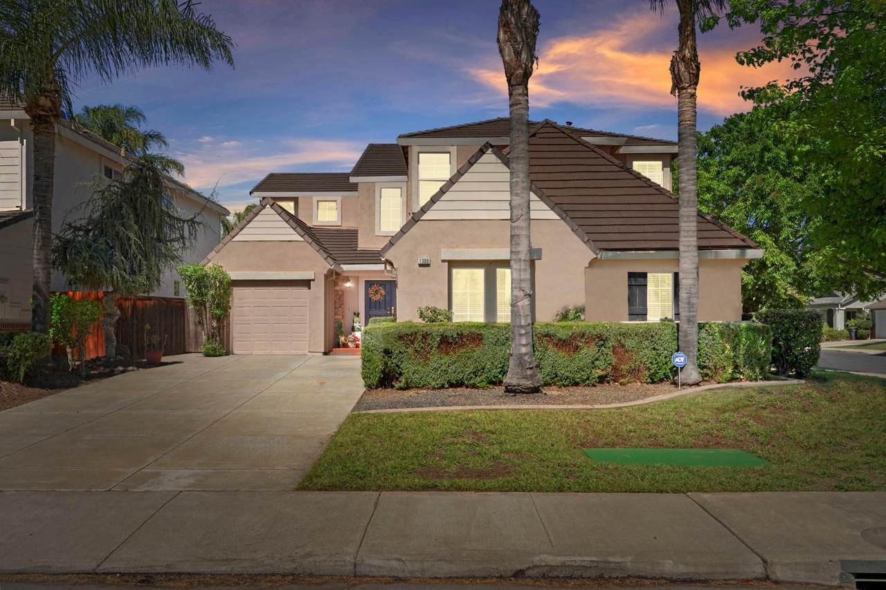 1300 Eastlake Circle - Photo 1