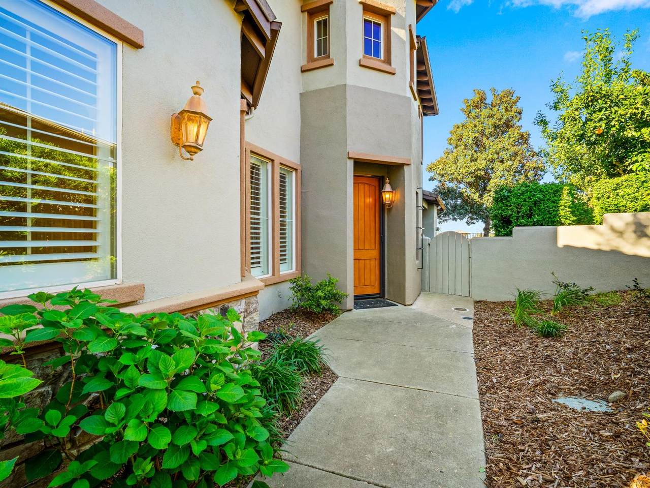 https://bt-photos.global.ssl.fastly.net/sacramento/1280_boomver_1_561060424-2.jpg