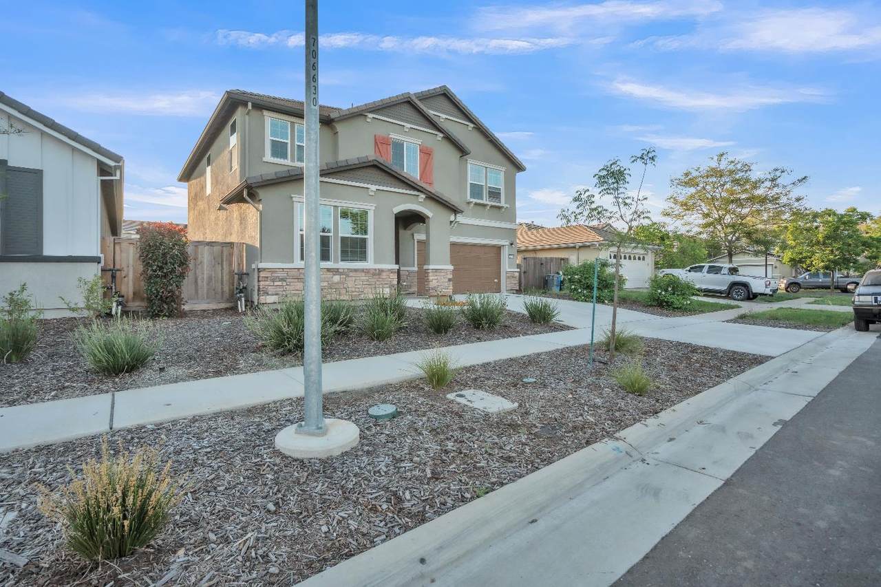 https://bt-photos.global.ssl.fastly.net/sacramento/1280_boomver_1_561060432-2.jpg