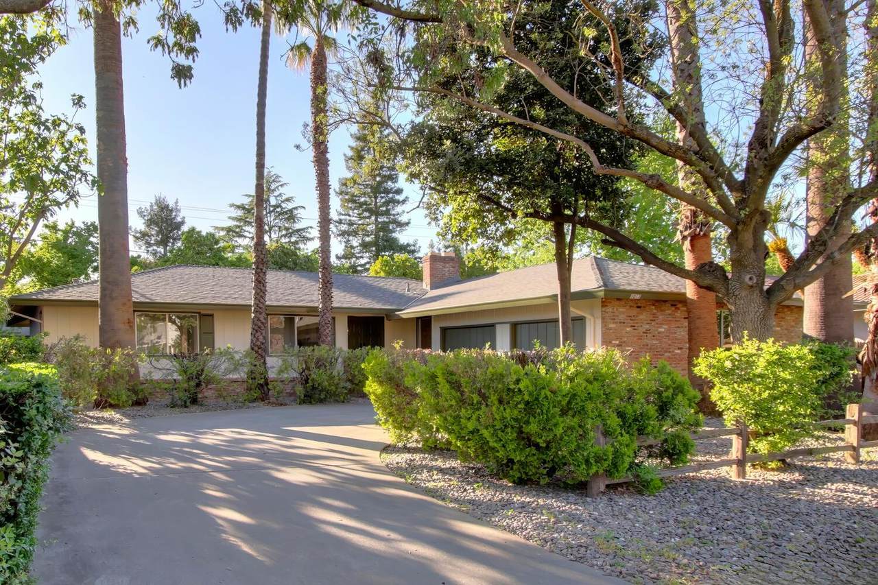1013 Plum Lane - Photo 1