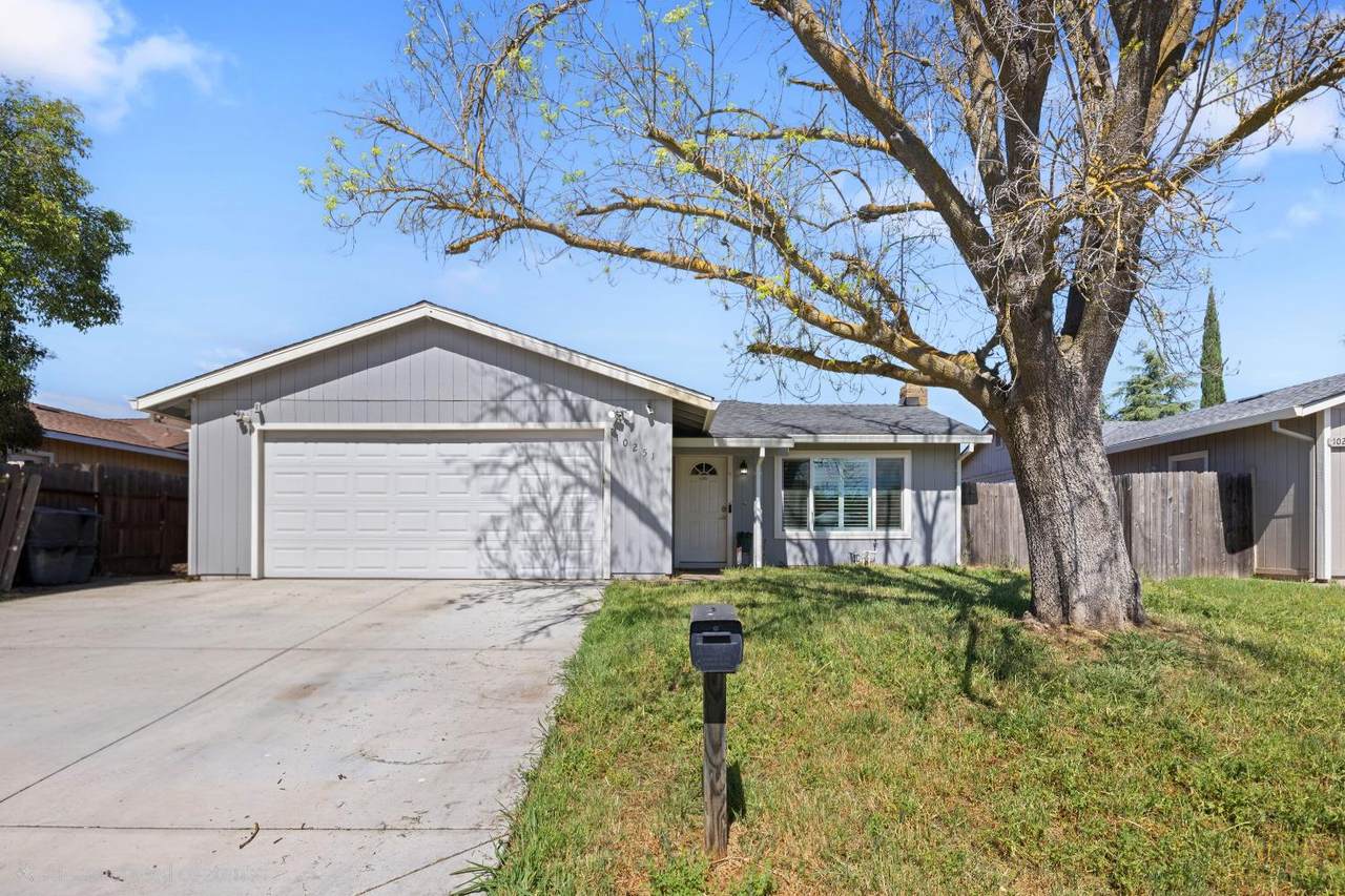 10251 Ellenwood Avenue - Photo 1
