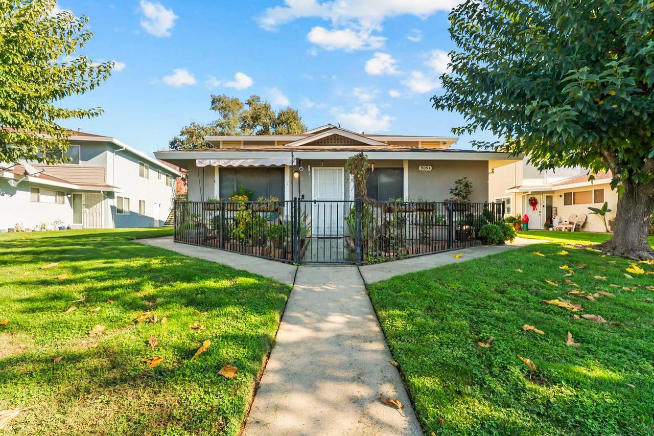 9094 Pinata Way - Photo 1